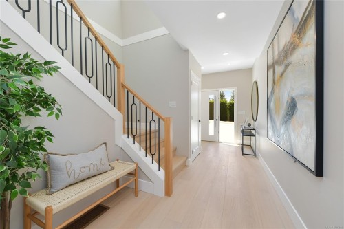 6983 Hagan Rd, Central Saanich, BC 