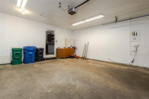 6027 Marie Pl, Nanaimo, BC 