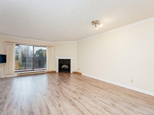 403-420 Parry St, Victoria, BC - Indoor Photo Showing Living Room