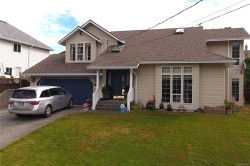 824 Springbok Rd  Campbell River, BC V9W 7M3