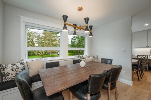 2780 Arbutus Rd, Saanich, BC 