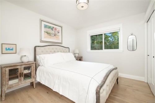 2780 Arbutus Rd, Saanich, BC 