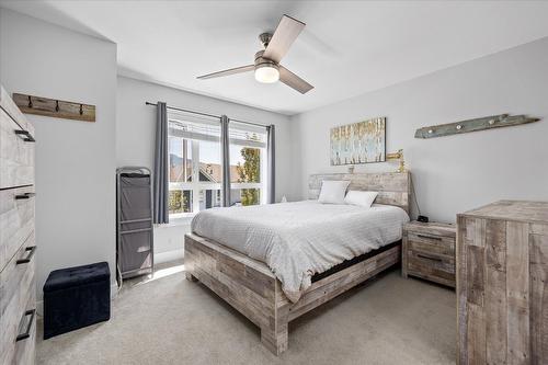 40-13098 Shoreline Way, Lake Country, BC - Indoor Photo Showing Bedroom