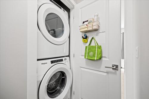 40-13098 Shoreline Way, Lake Country, BC - Indoor Photo Showing Laundry Room