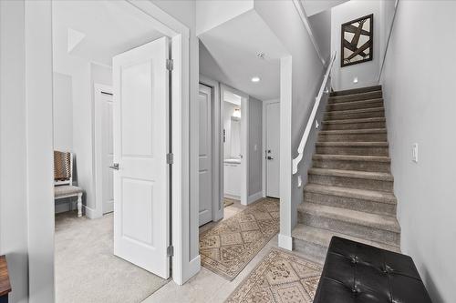 40-13098 Shoreline Way, Lake Country, BC - Indoor Photo Showing Other Room