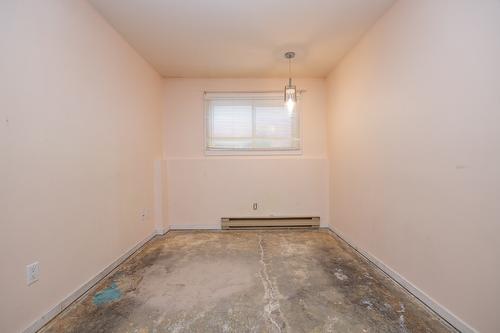 108-3304 35 Avenue, Vernon, BC - Indoor Photo Showing Other Room