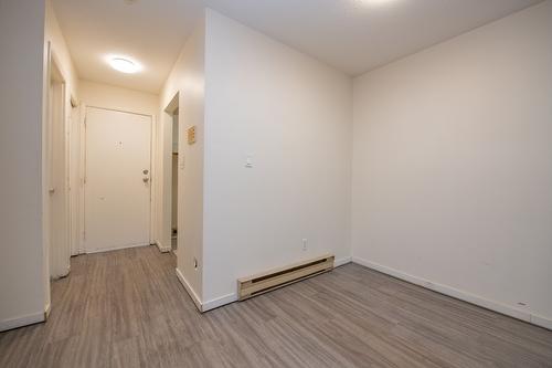 108-3304 35 Avenue, Vernon, BC - Indoor Photo Showing Other Room