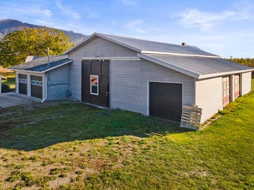 409 33Rd Avenue, Erickson, BC - Outdoor With Exterior