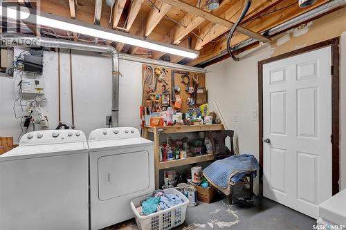 118 Mcsherry Crescent, Regina, SK - Indoor Photo Showing Laundry Room