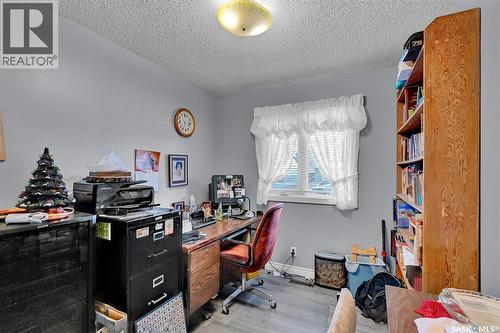118 Mcsherry Crescent, Regina, SK - Indoor Photo Showing Office