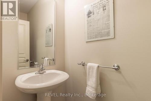 3 - 31 Sawmill Road, St. Catharines (Grapeview), ON - Indoor Photo Showing Bathroom