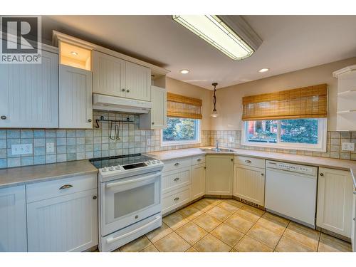 12874 Forest Avenue, Fort St. John, BC - Indoor Photo Showing Kitchen