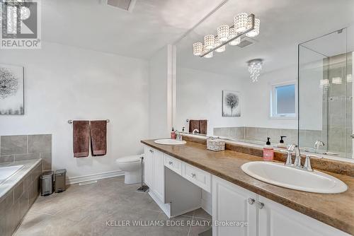 8 Keewaydin Street, Hamilton, ON - Indoor Photo Showing Bathroom