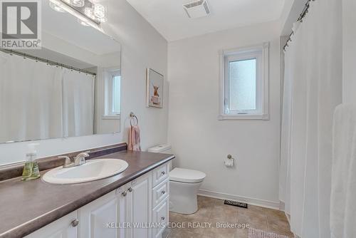 8 Keewaydin Street, Hamilton, ON - Indoor Photo Showing Bathroom