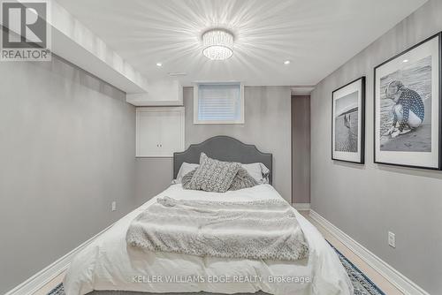 8 Keewaydin Street, Hamilton, ON - Indoor Photo Showing Bedroom