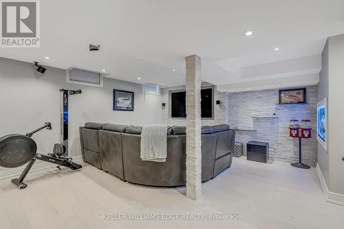 8 Keewaydin Street, Hamilton, ON - Indoor
