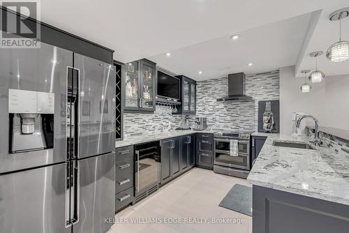 8 Keewaydin Street, Hamilton, ON - Indoor Photo Showing Kitchen With Upgraded Kitchen