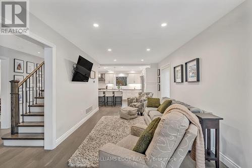 8 Keewaydin Street, Hamilton, ON - Indoor