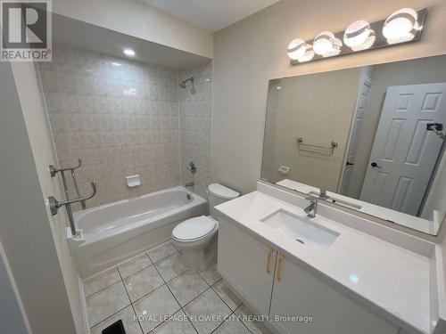 20 Four Seasons Circle, Brampton, ON - Indoor Photo Showing Bathroom