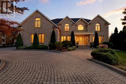 492 OLD TECUMSEH  Lakeshore, ON N8N 3S8