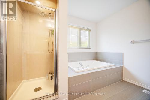 55 Longboat Run W, Brantford, ON - Indoor Photo Showing Bathroom