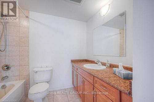 104 - 8 Harris Street, Cambridge, ON - Indoor Photo Showing Bathroom