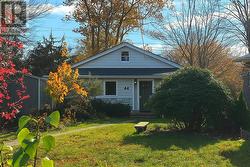 44 Courtney Road  Dartmouth, NS B3A 4B8