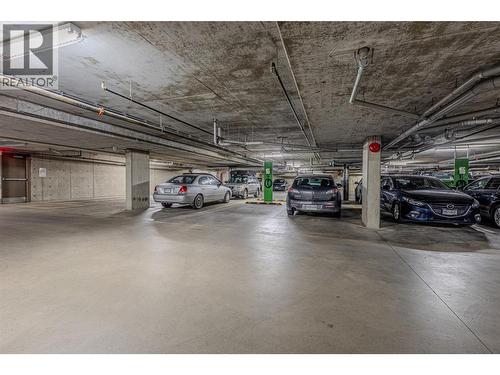 700 Martin Avenue Unit# 106, Kelowna, BC - Indoor Photo Showing Garage
