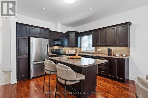 13 Corbin Street, St. Catharines (Oakdale), ON - Indoor Photo Showing Kitchen