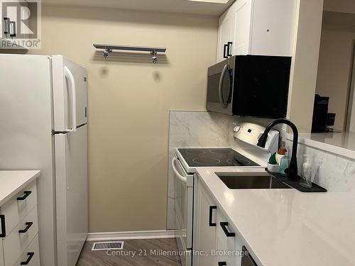 706 Johnston Park Avenue, Collingwood, ON - Indoor Photo Showing Kitchen