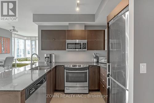 Kitchen 2 - Ph09 - 170 Fort York Boulevard, Toronto, ON 