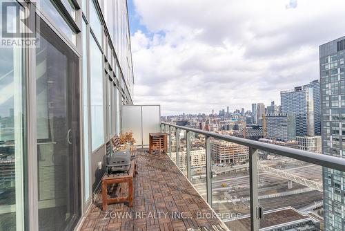 Large Outdoor Terrace - Ph09 - 170 Fort York Boulevard, Toronto, ON 