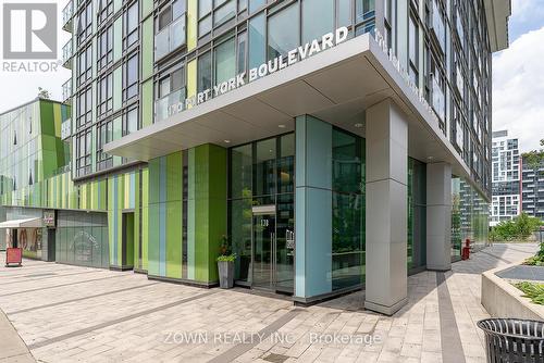 Main Entry - Ph09 - 170 Fort York Boulevard, Toronto, ON 