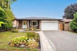 895 EXETER STREET  Oshawa (Centennial), ON L1G 6R9