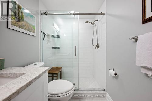 Bathroom - 51 Curry Crescent, Halton Hills, ON - Indoor Photo Showing Bathroom