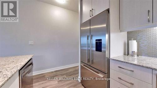 901 - 4633 Glen Erin Drive, Mississauga, ON - Indoor Photo Showing Kitchen