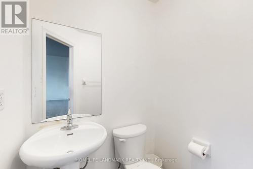 108 Sunway Square, Markham, ON - Indoor Photo Showing Bathroom
