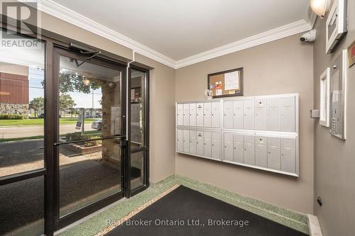303 - 1212 Fennell Avenue E, Hamilton (Huntington), ON - Indoor Photo Showing Other Room