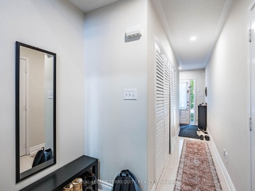 39-2171 Fiddlers Way, Oakville, ON - Indoor Photo Showing Other Room