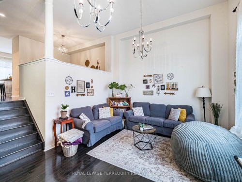 39-2171 Fiddlers Way, Oakville, ON - Indoor Photo Showing Living Room