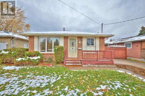 11 STONEGATE DRIVE  St. Catharines (Secord Woods), ON L2P 3K9
