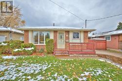 11 STONEGATE DRIVE  St. Catharines (Secord Woods), ON L2P 3K9