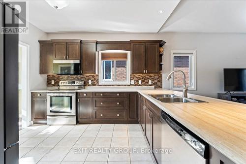 14 Cavendish Drive, Belleville (Thurlow Ward), ON - Indoor Photo Showing Kitchen With Double Sink