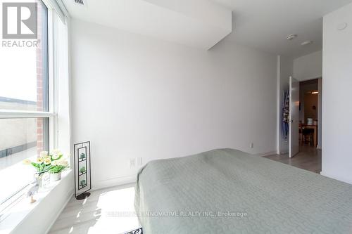 221 - 681 Yonge Street, Barrie, ON - Indoor Photo Showing Bedroom
