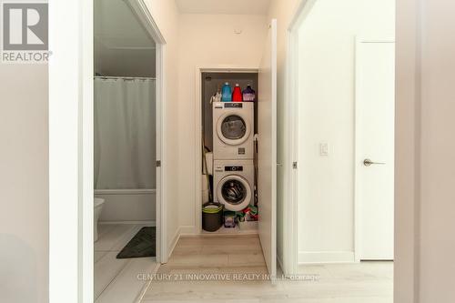 221 - 681 Yonge Street, Barrie, ON - Indoor Photo Showing Laundry Room