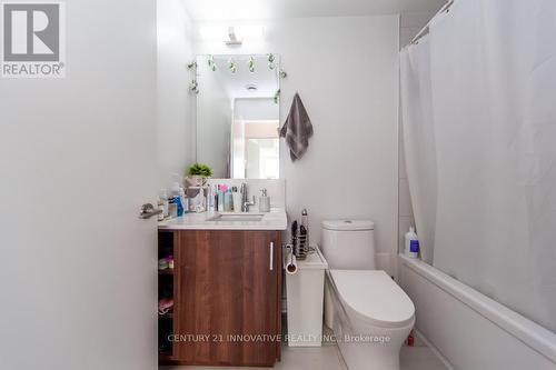 221 - 681 Yonge Street, Barrie, ON - Indoor Photo Showing Bathroom