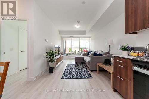 221 - 681 Yonge Street, Barrie, ON - Indoor Photo Showing Living Room