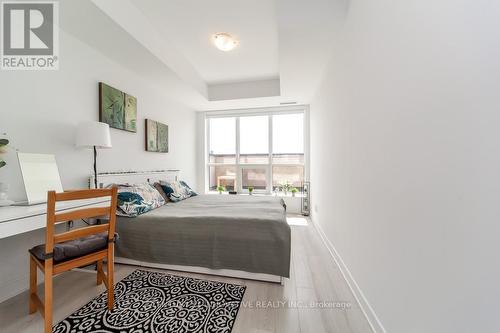 221 - 681 Yonge Street, Barrie, ON - Indoor Photo Showing Bedroom