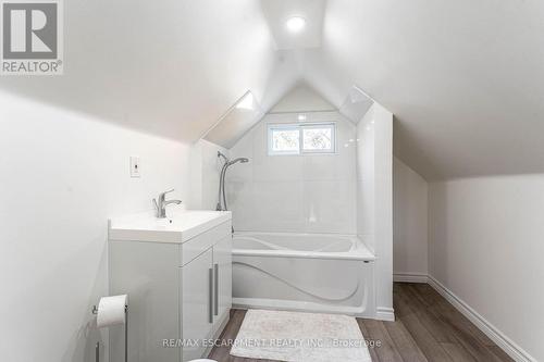 284 Paling Avenue, Hamilton, ON - Indoor