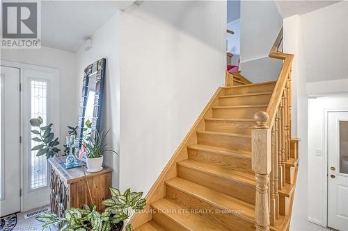 16 Jessica Street, Hamilton, ON - Indoor Photo Showing Other Room